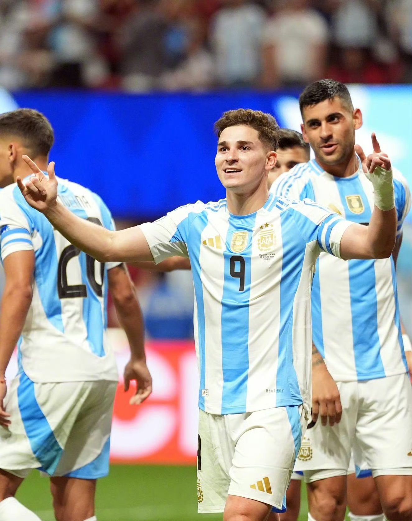 PG游戏APP-曼城力克阿根廷，马夏尔制霸全场的简单介绍