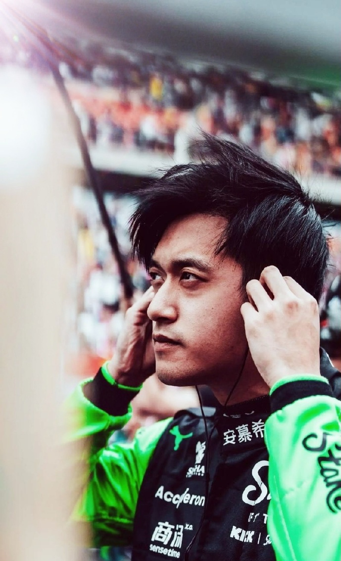 红牛车队轻取雷诺车队，周冠宇惊艳四座的简单介绍