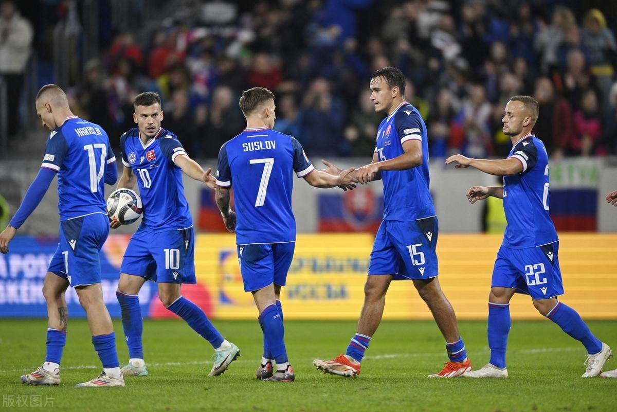 关于阿塞拜疆晋级，欧国联杯赛晋级八强的信息