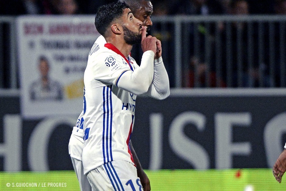 里昂客场告捷，继续领跑积分榜的简单介绍