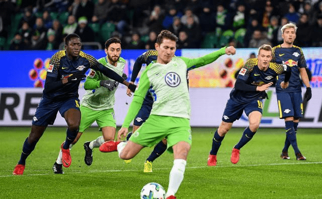 PG游戏下载-沃尔夫斯堡客场战胜劲旅实现逆转