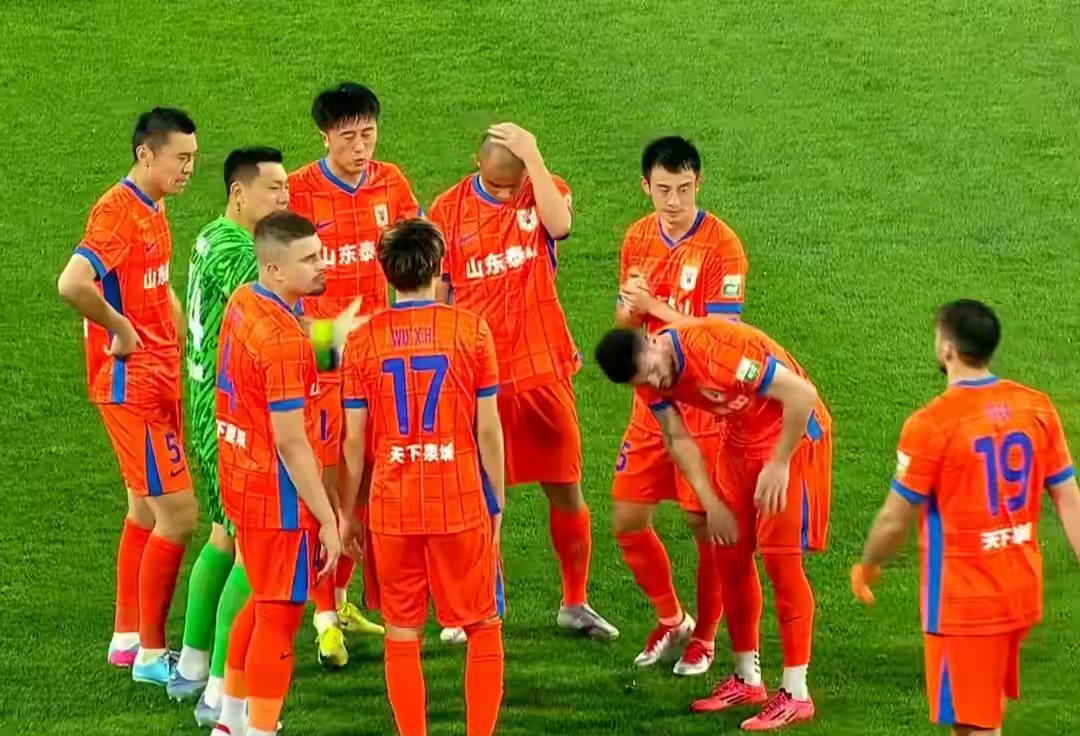 PG中国官网-重要比赛中一队队员意外进球，改写战局