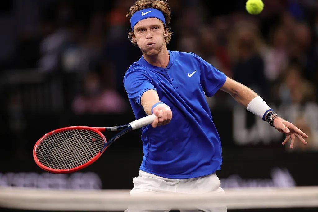 关于拉沃尔杯翻盘联合杯，西西帕斯点燃赛场的信息