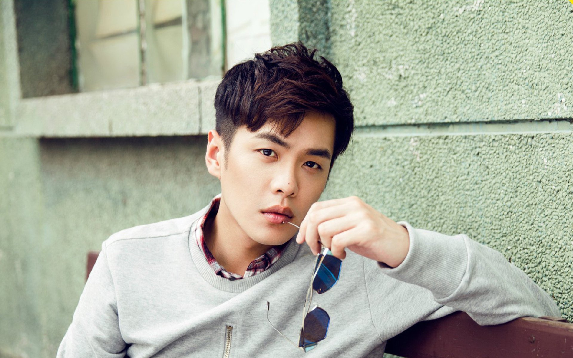 格列兹曼统治全场,皇家社会压哨绝杀冰岛,一场战术与意志的胜利